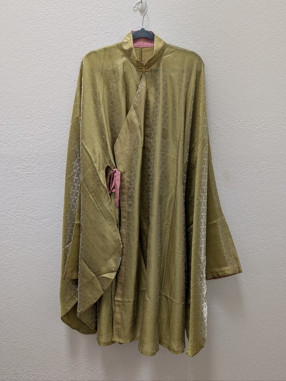 Traditional Chinese Ming Hanfu Changshan - Spring Green and Pink